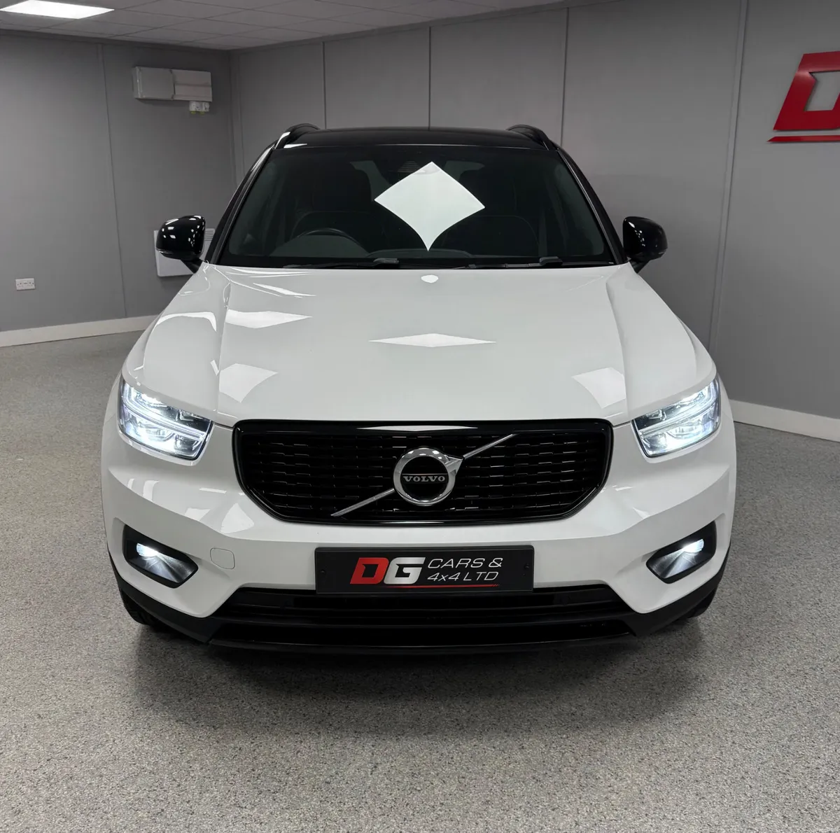 2021 Volvo XC40 1.5 T5 R Design Automatic - Image 2