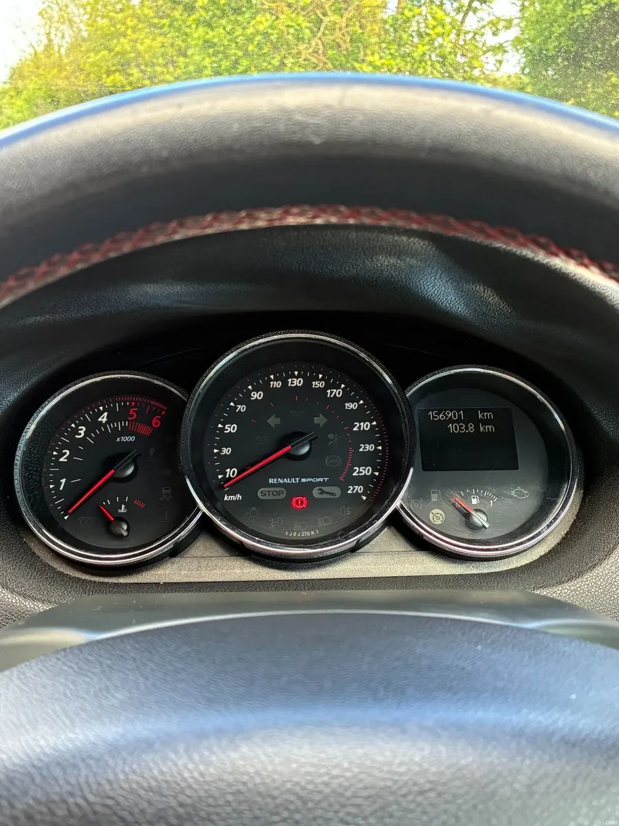 Renault Megane (2013) Coupe GT Line 1.5 DCI - Image 3
