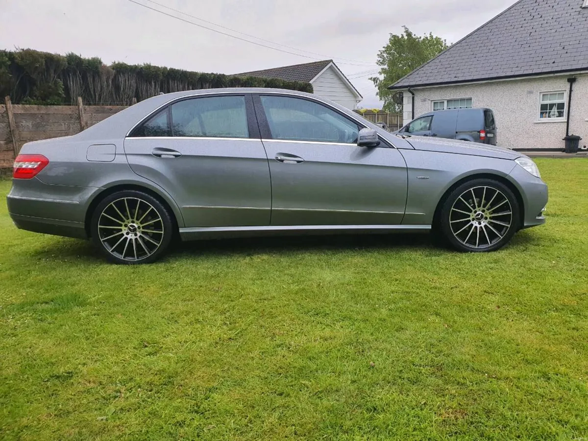MERCEDES-BENZ E-CLASS RARE EXECUTIVE MODEL220 CDI - Image 4