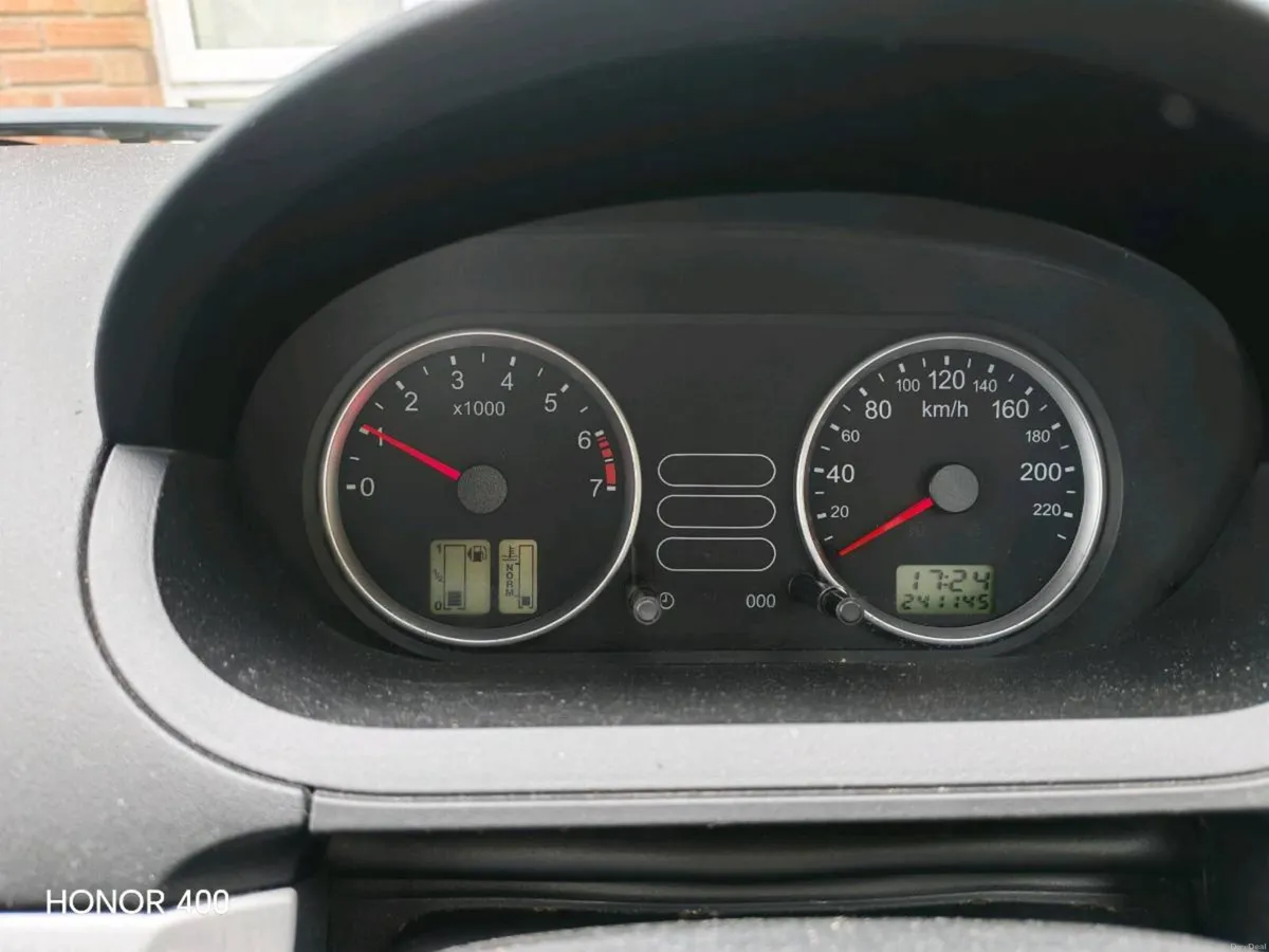 Car - Image 6