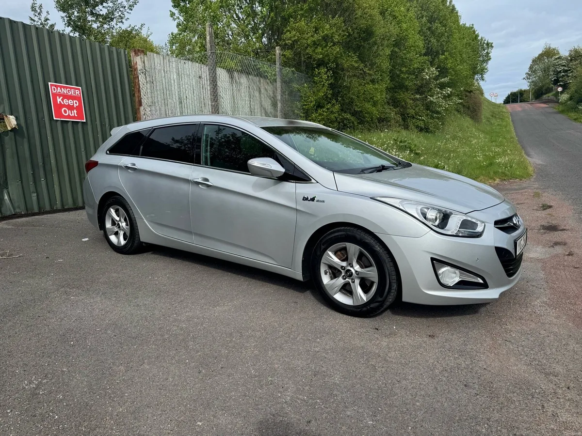 2014 Hyundai i40 Estate - Image 2