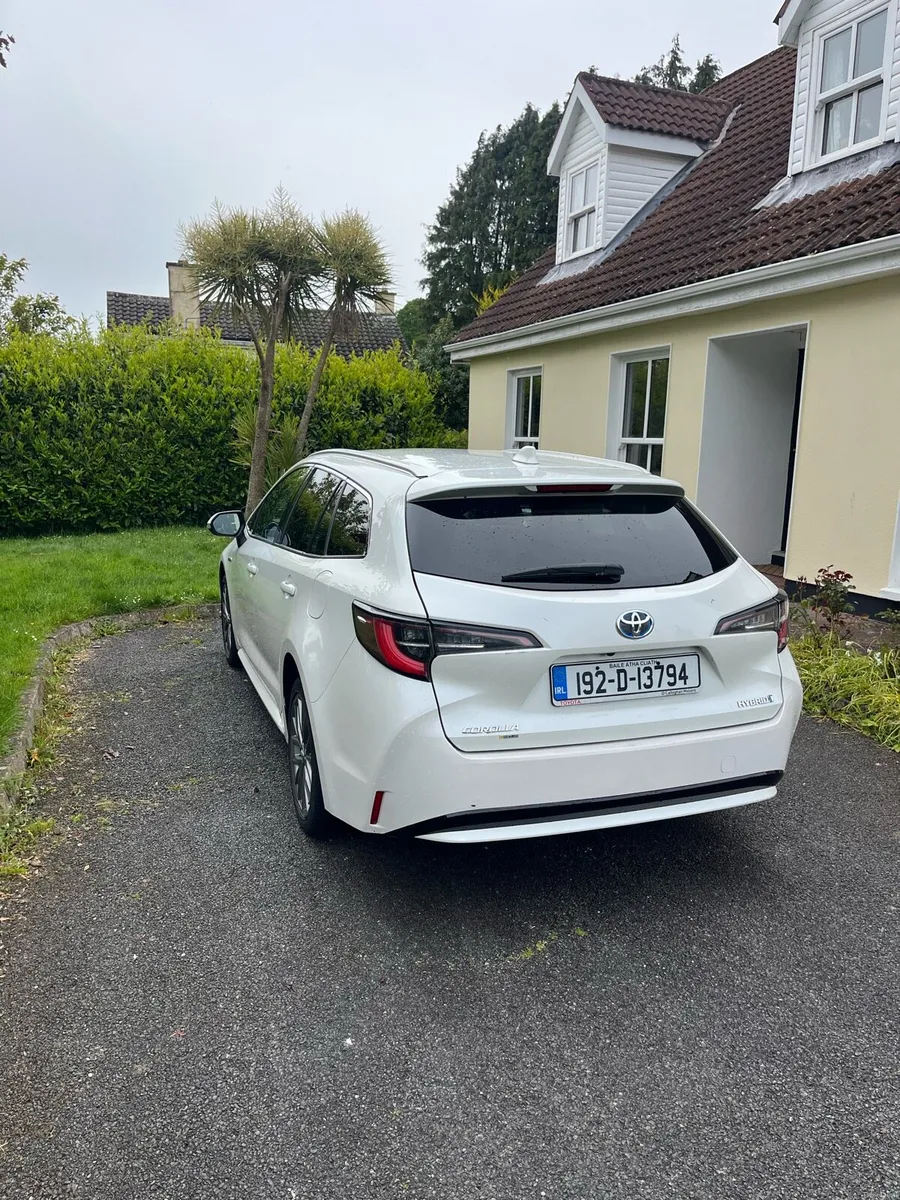 2019 Toyota Corolla Hybrid SOL spec // 125 - Image 4