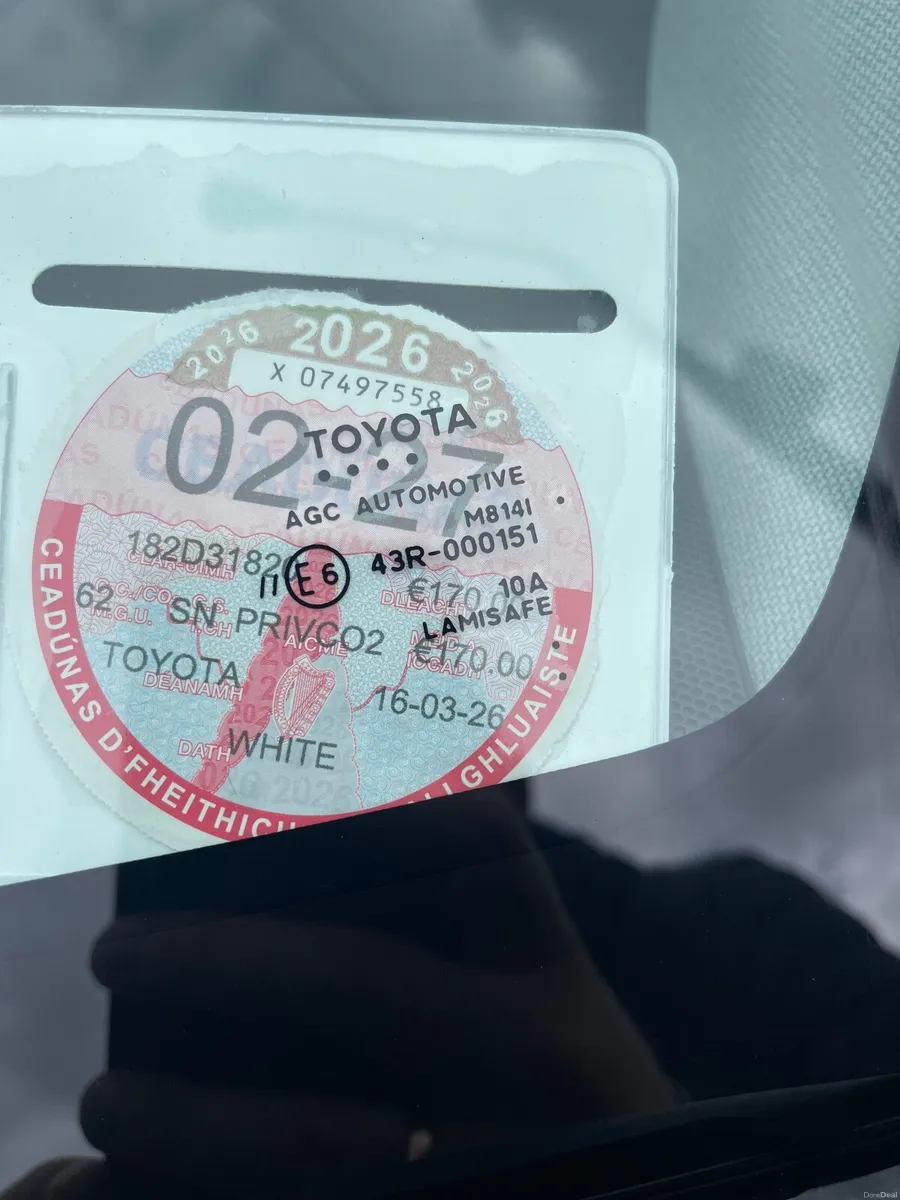 Toyota Prius 2018 HYBRID AUTOMATIC - Image 6