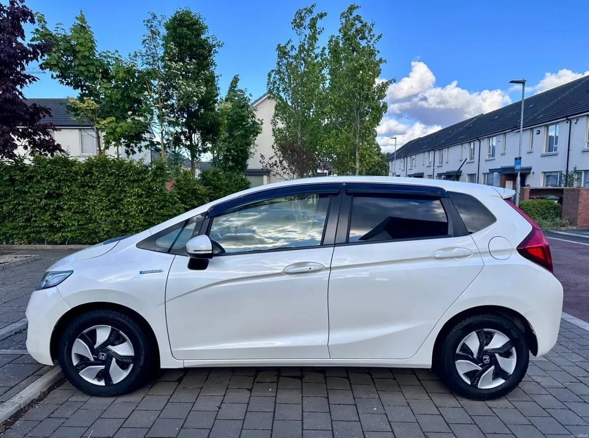 Honda Fit 2015 - Image 4
