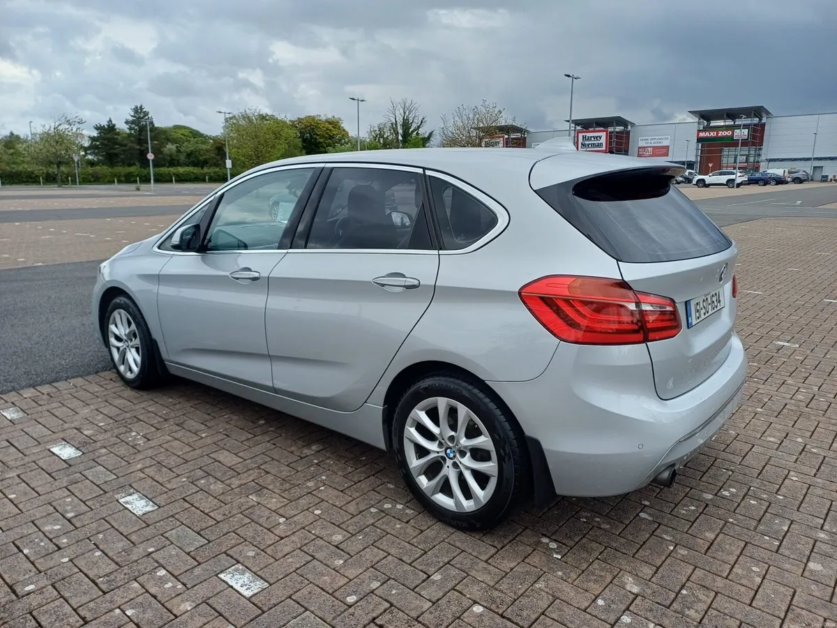 Car - Image 3