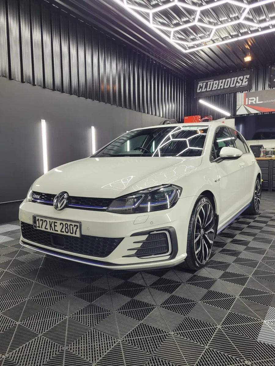 Volkswagen Golf GTE advance AUTOMATIC - Image 1