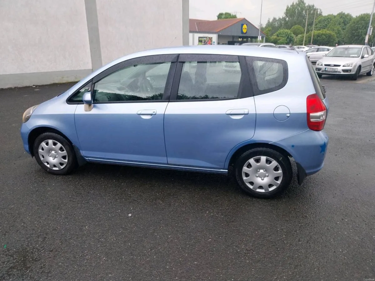 Honda Fit. Automatic.  Low km 134500 - Image 4