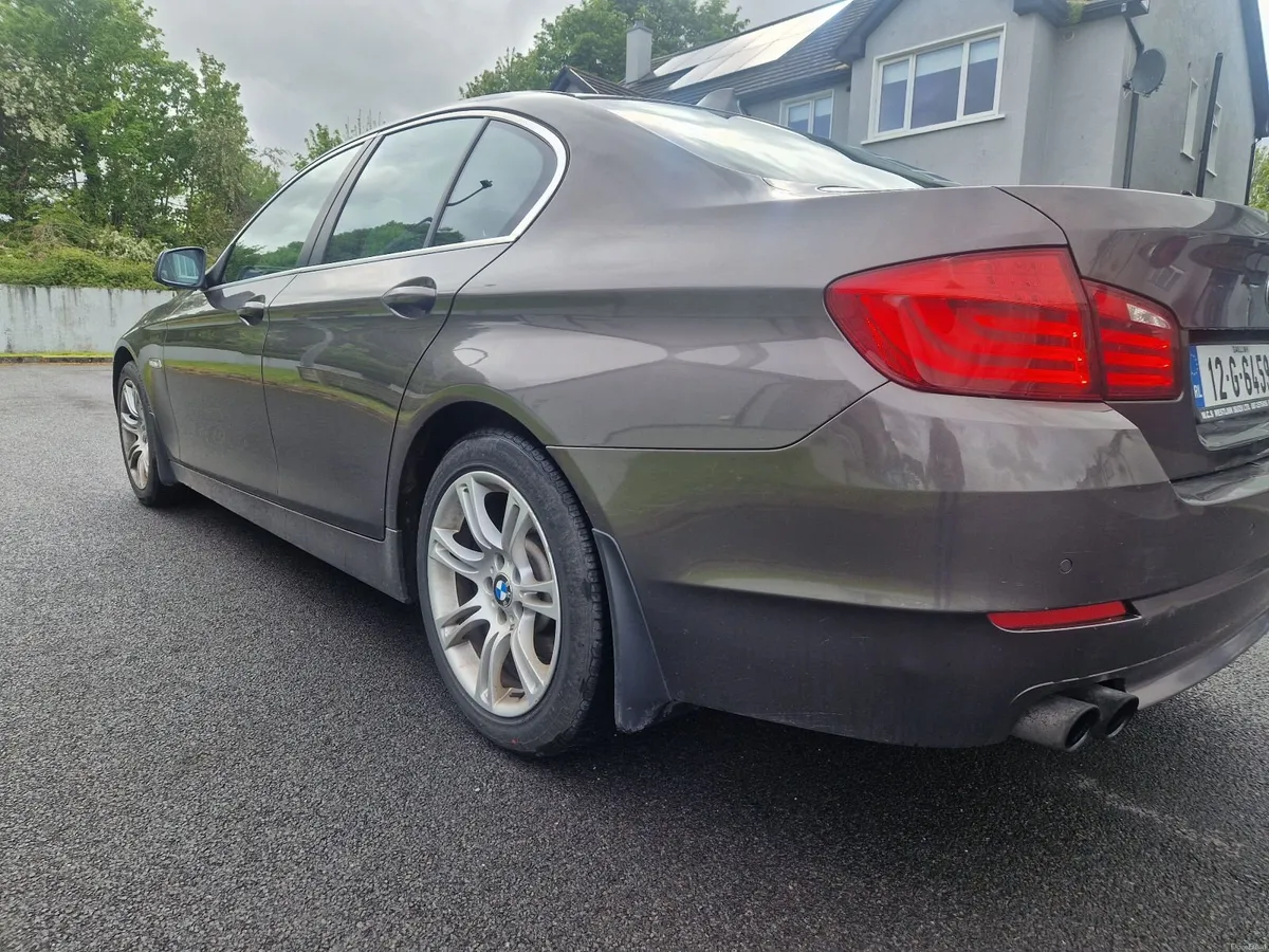 BMW 5-Series 2012 - Image 4