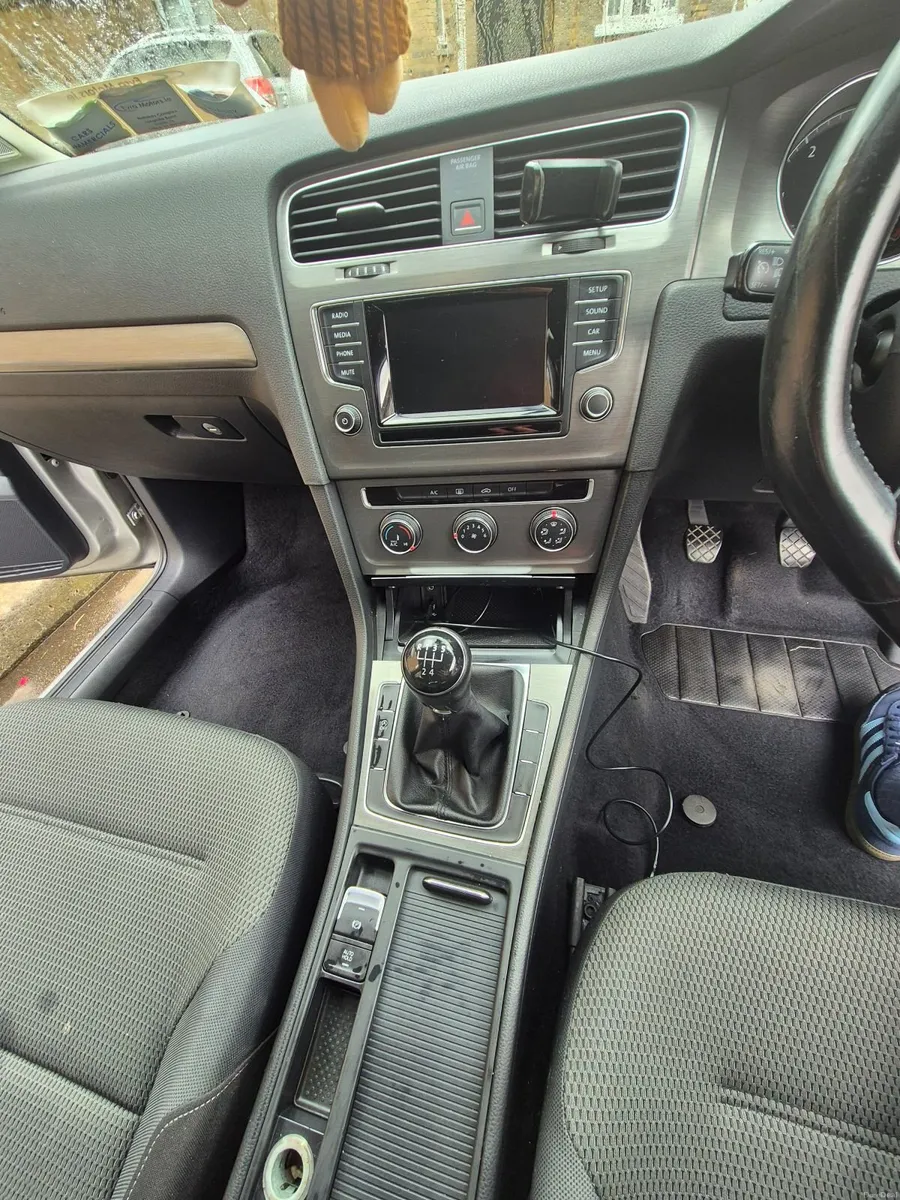 Volkswagen Golf 2014 - Image 2