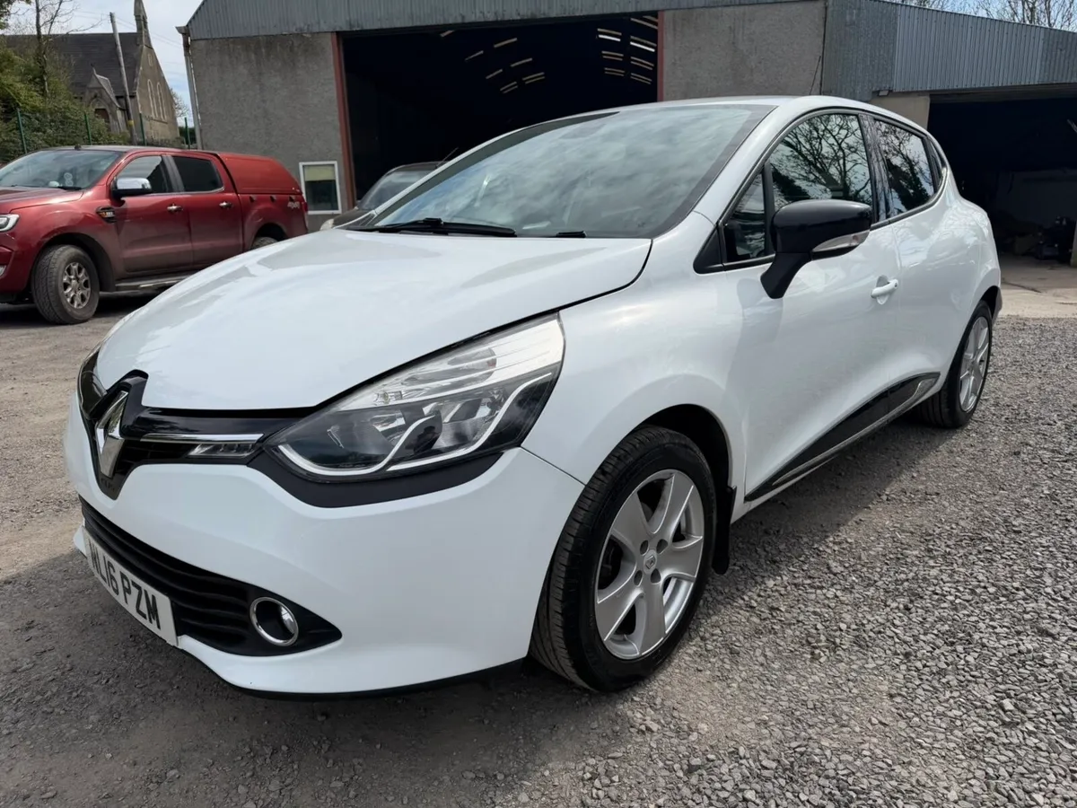 Renault Clio - Image 2