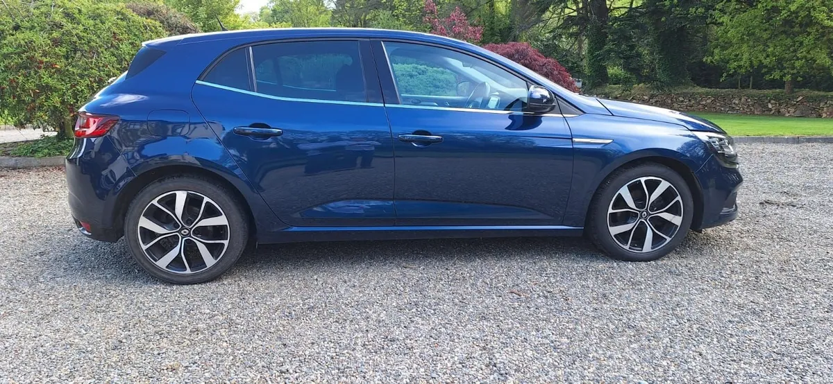 Renault Megane 2019 - Image 2