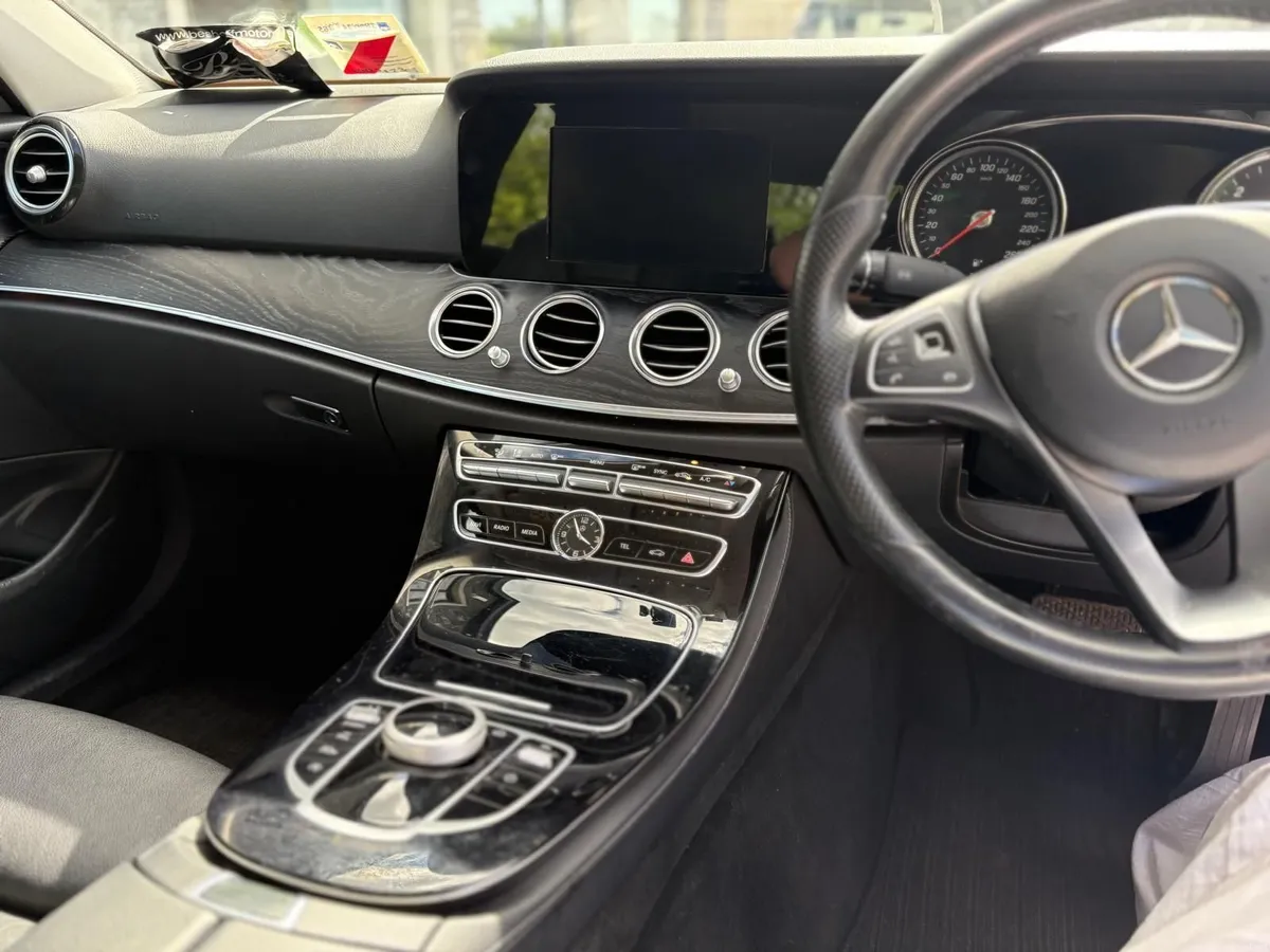 Mercedes-Benz E-Class 2018 - Image 3