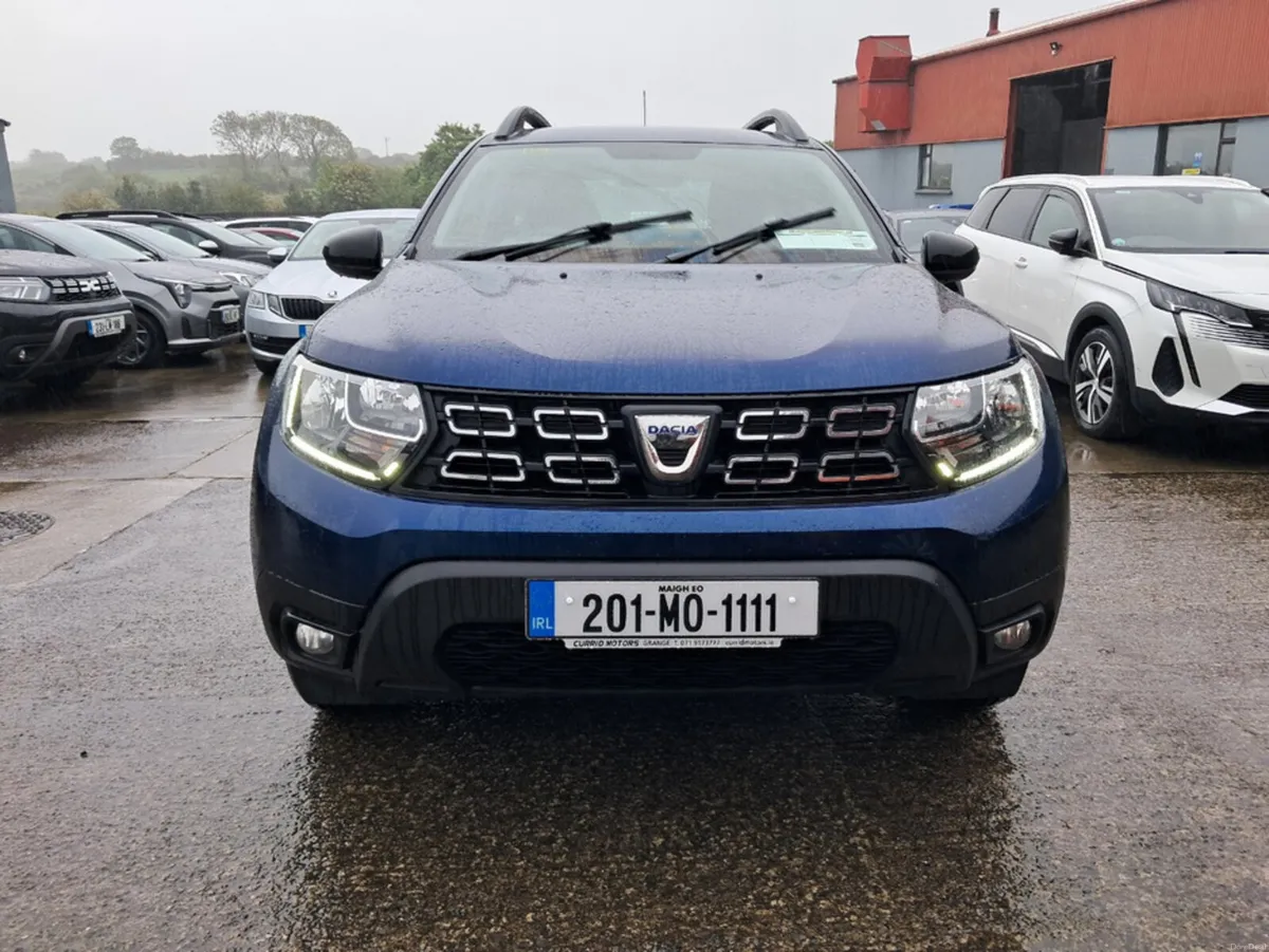 Dacia Duster ESSENTIAL BLUE DCI 115 5DR - Image 2