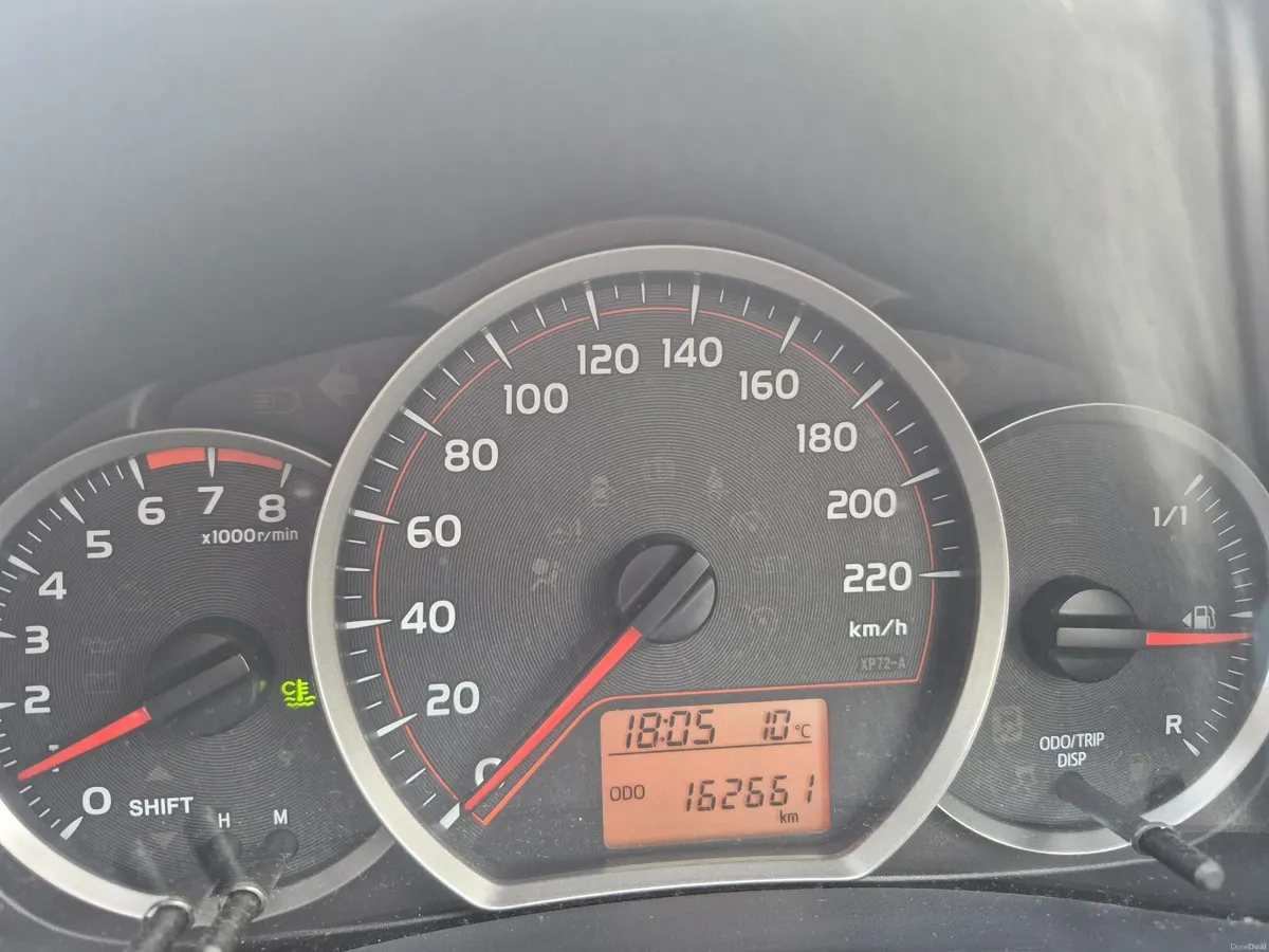 Toyota Yaris 2014 - Image 2
