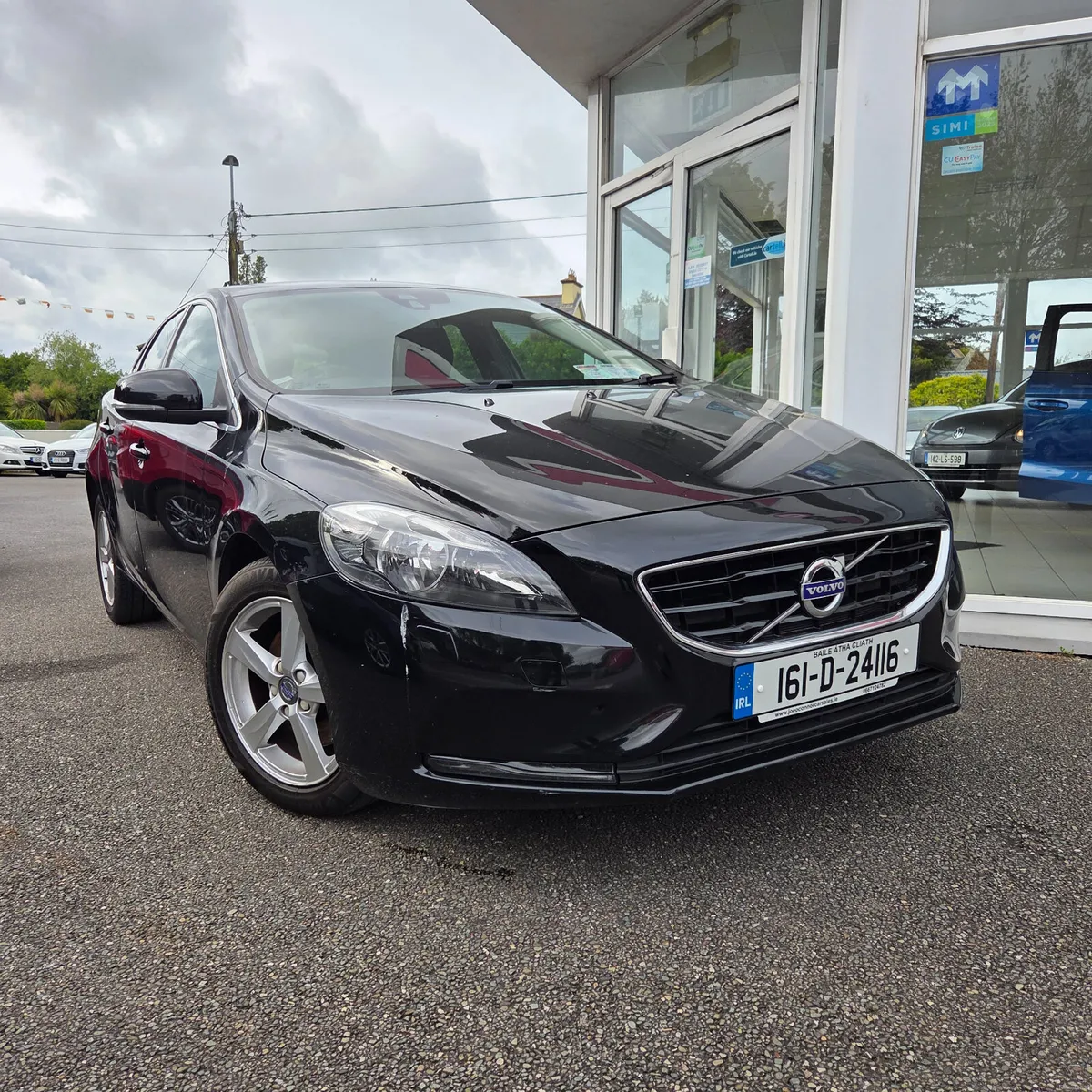 Volvo V40 2016 Petrol 5DR - Image 1