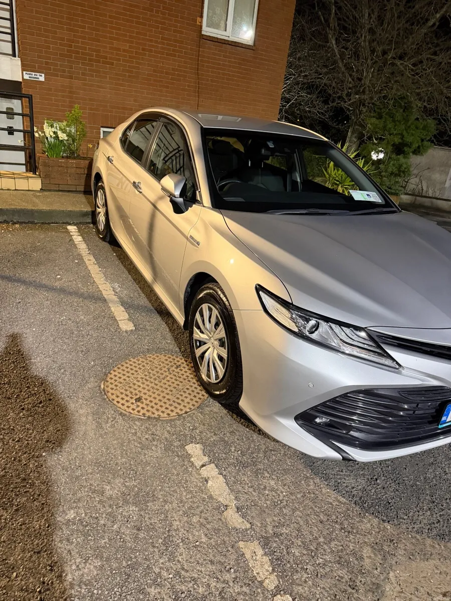 Toyota Camry 2019 - Image 3