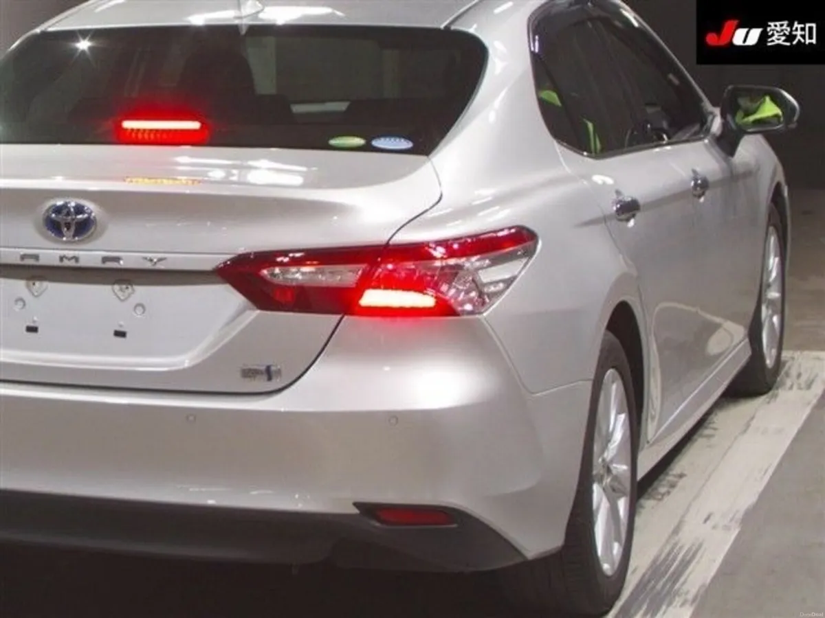 Toyota Camry 2020/2 very clean car - Image 3
