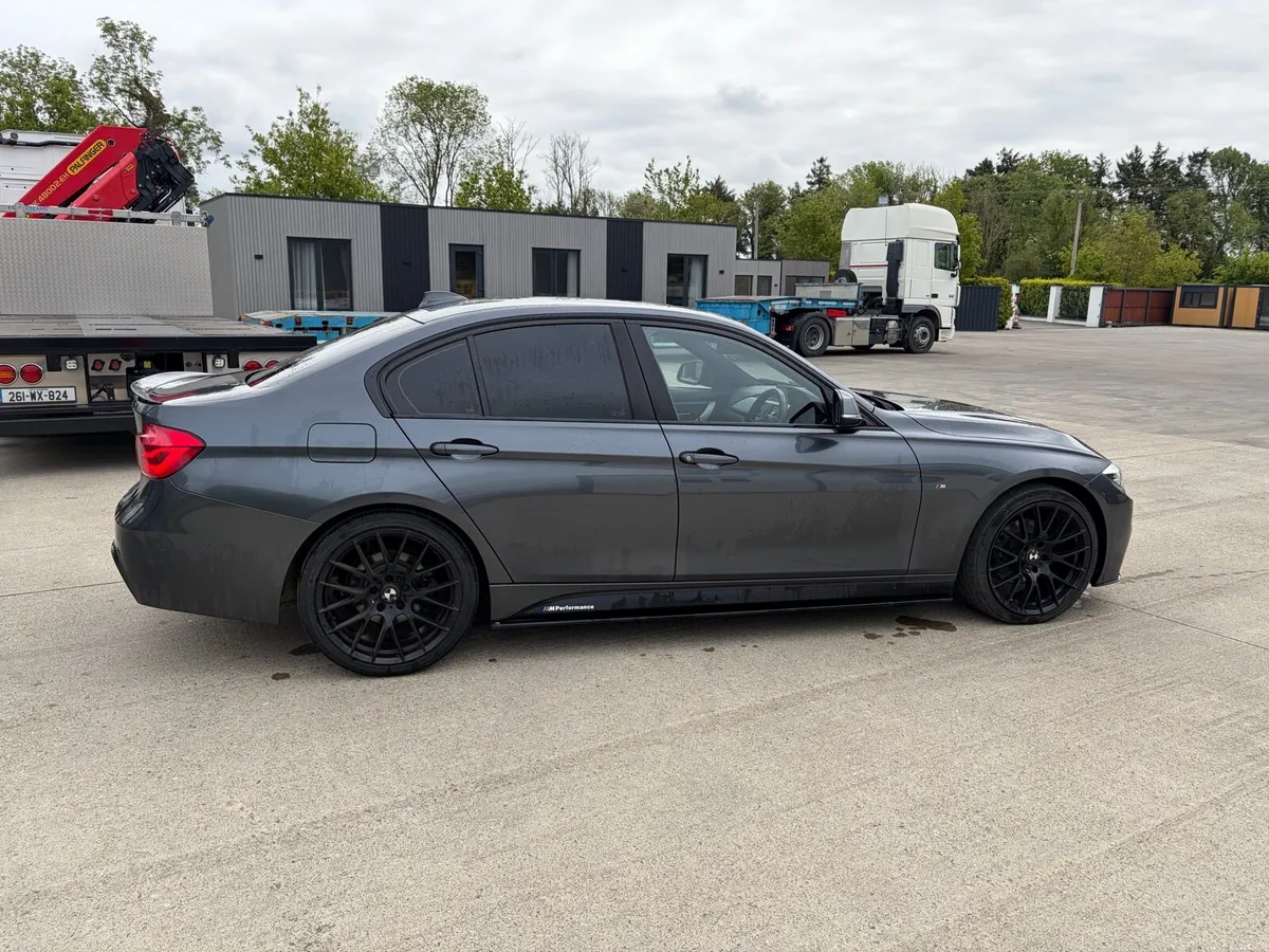 BMW 3 - Series M SPORT AUTO 320D - Image 4