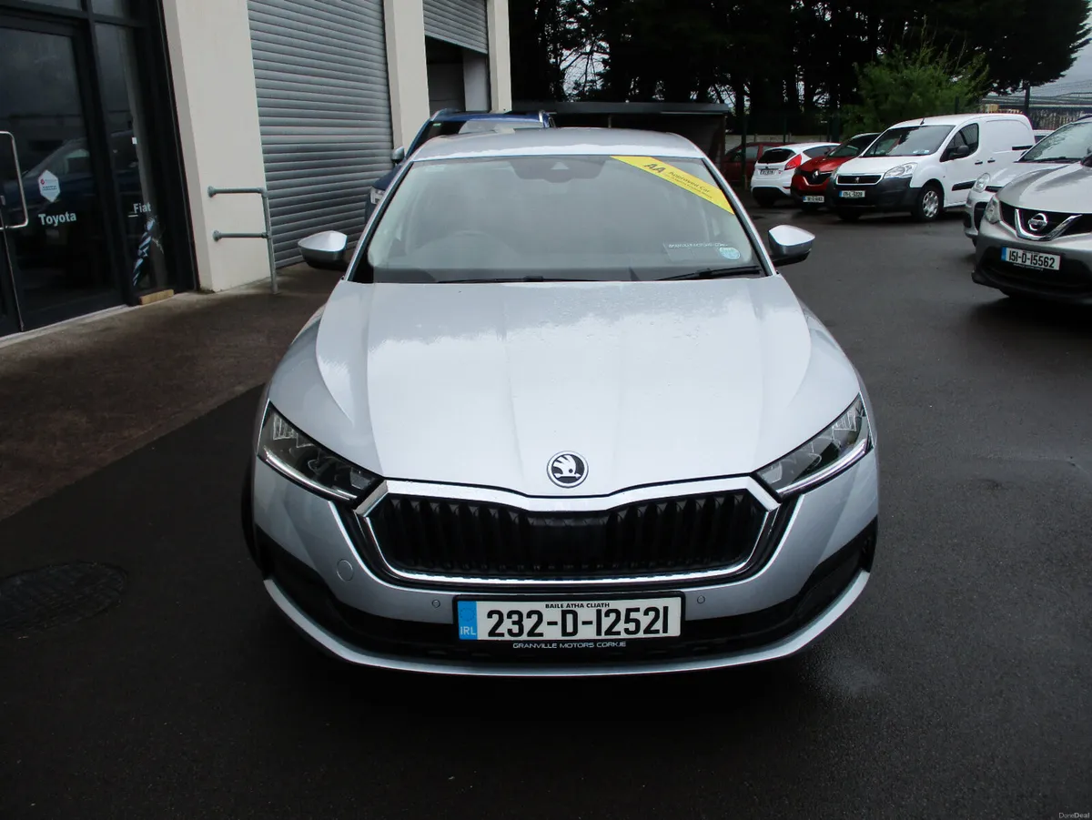 Skoda Octavia Ambition 2.0TDI 2023 - Image 2