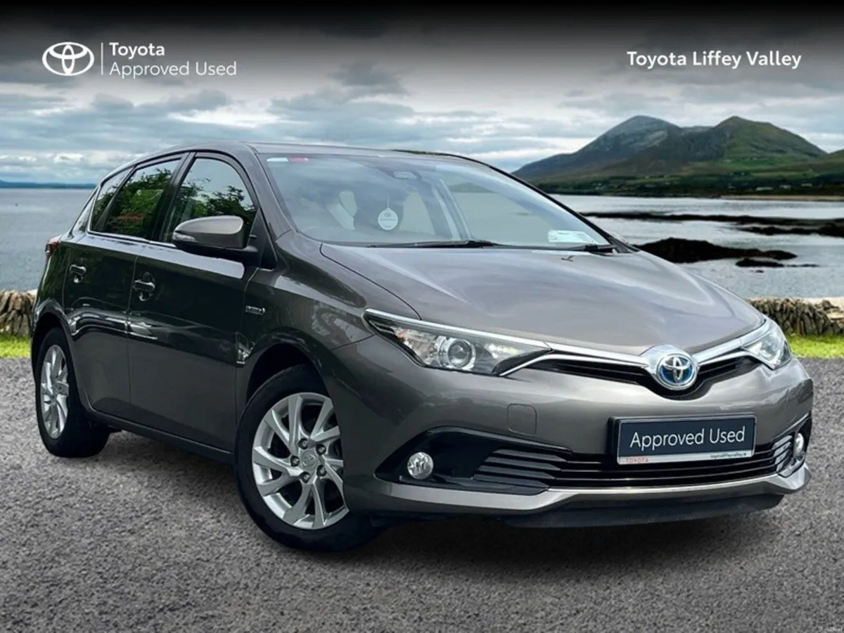 Toyota Auris AURIS HYBRID LUNA 5DR - Image 1