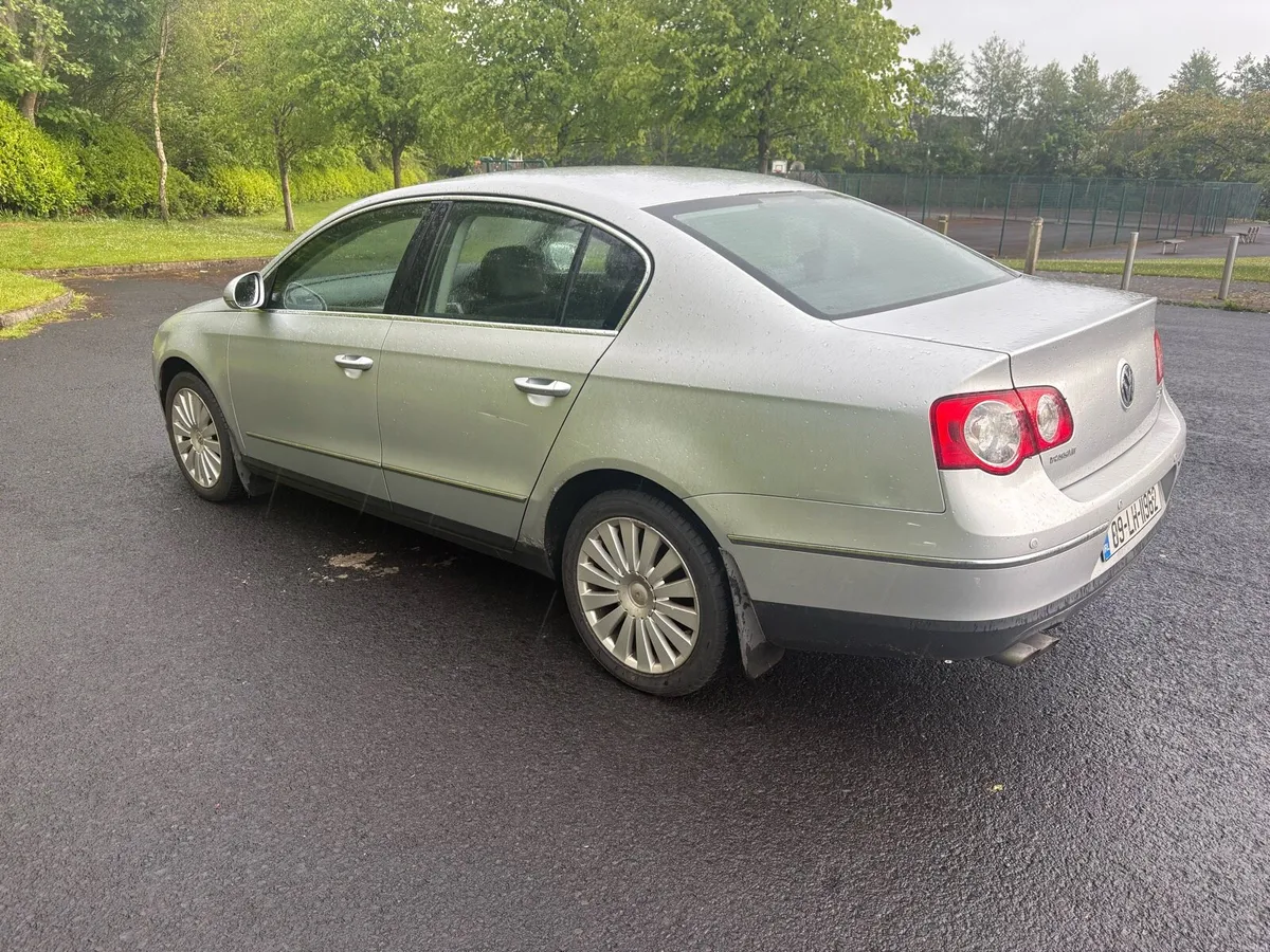 2009 Volkswagen Passat 2.0 TDI - Image 2