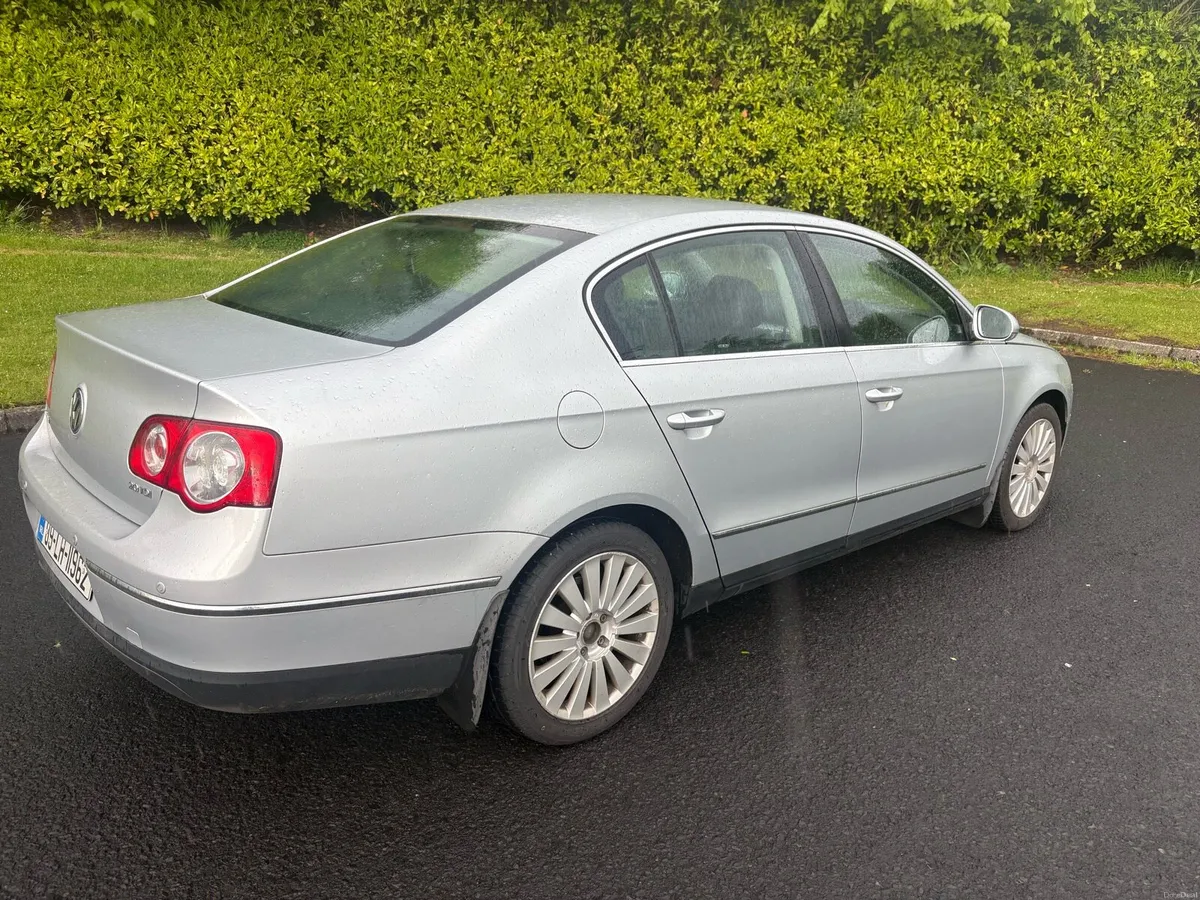 2009 Volkswagen Passat 2.0 TDI - Image 3