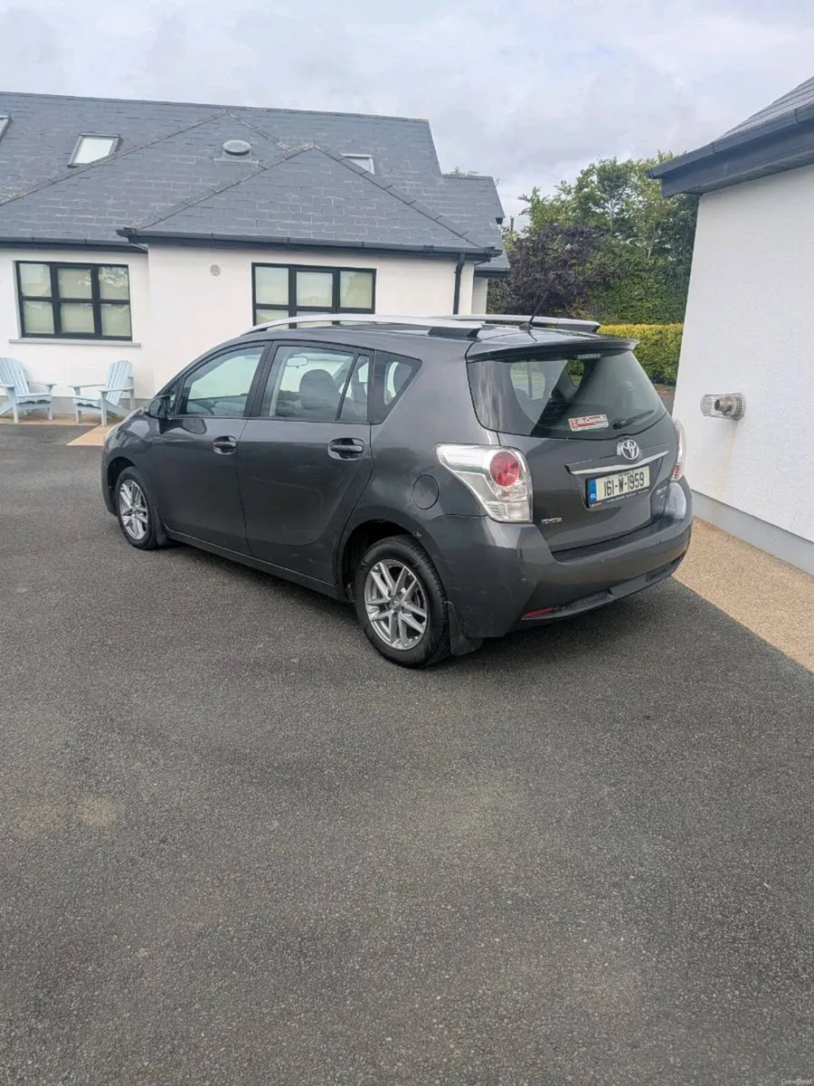 Toyota Verso 7 Seater MPV - Image 3
