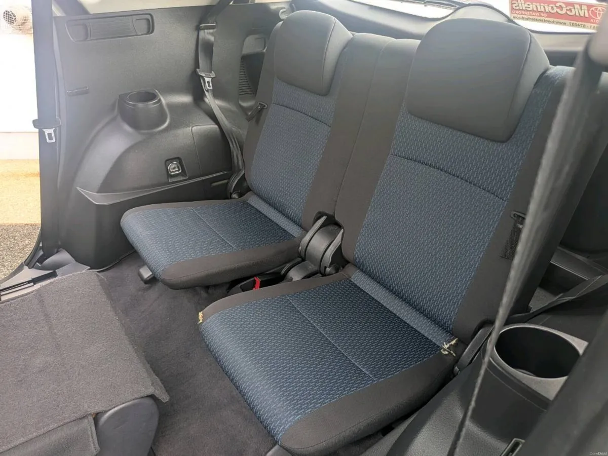 Toyota Verso 1.6 Diesel 7 Seater MPV - Image 5