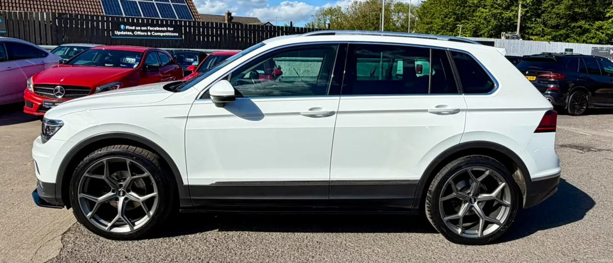 ⭐️2018 Volkswagen Tiguan SEL⭐️ - Image 4