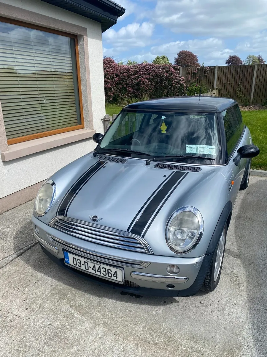 Mini Cooper 2003 - Image 1