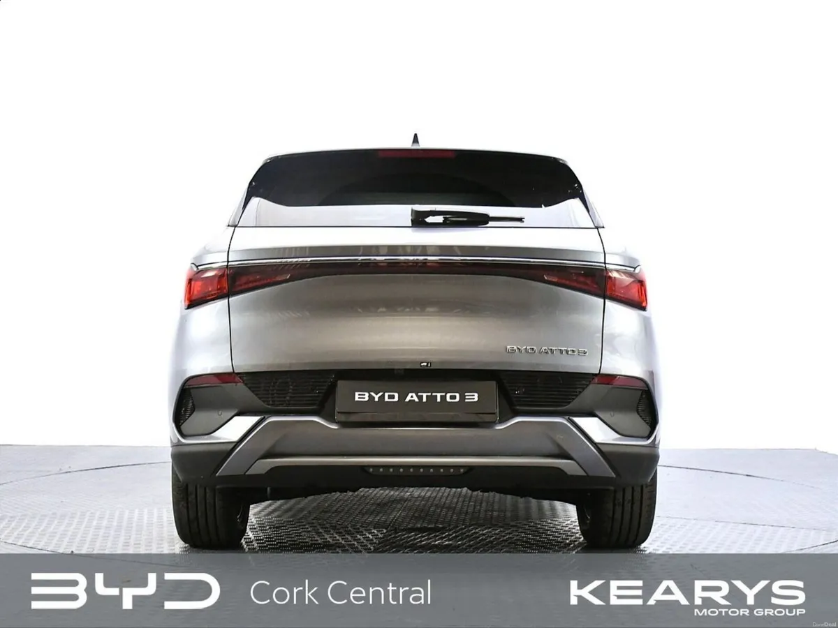 BYD ATTO 3 Design 204 Electric 60kWh Auto 11kW OBC - Image 2
