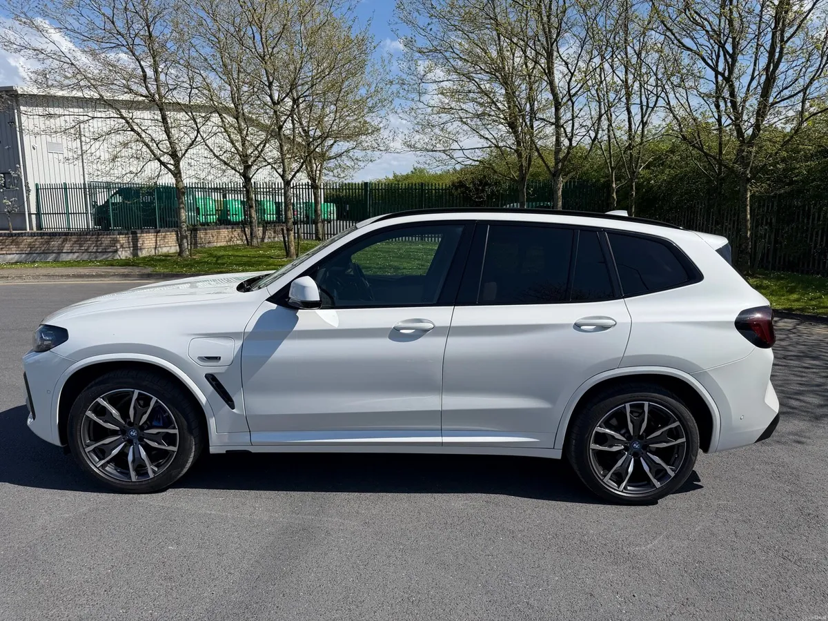 BMW X3 xDrive30e M Sport Pro - Image 4