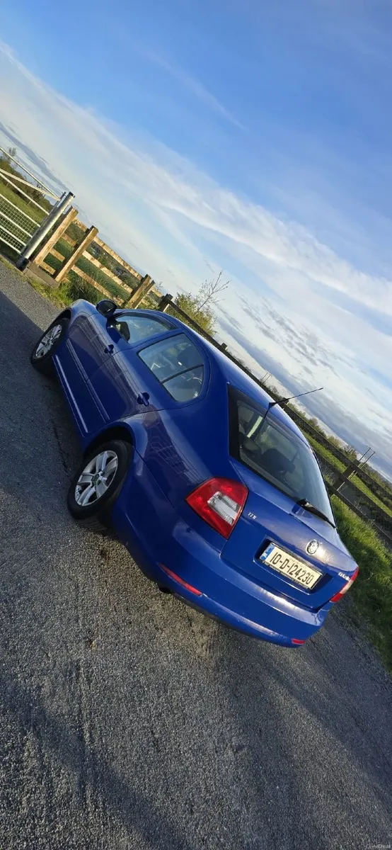 Skoda Octavia 2010 - Image 4