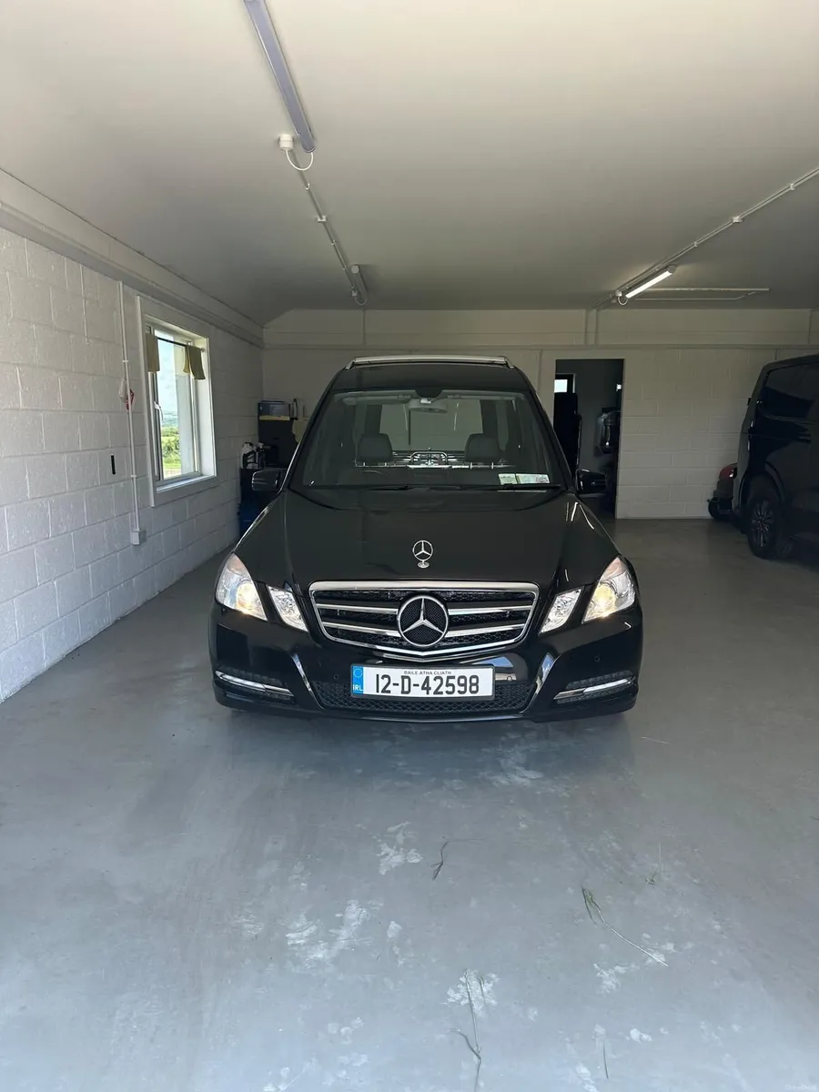 Mercedes Benz Duffy 5dr Hearse - Image 2