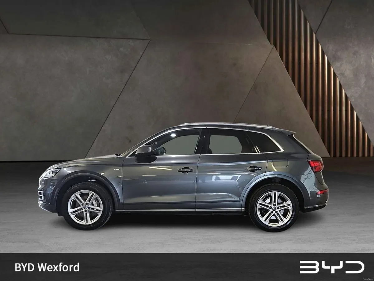 Audi Q5 50TFSI e S Line Auto 295 BHP - Image 4