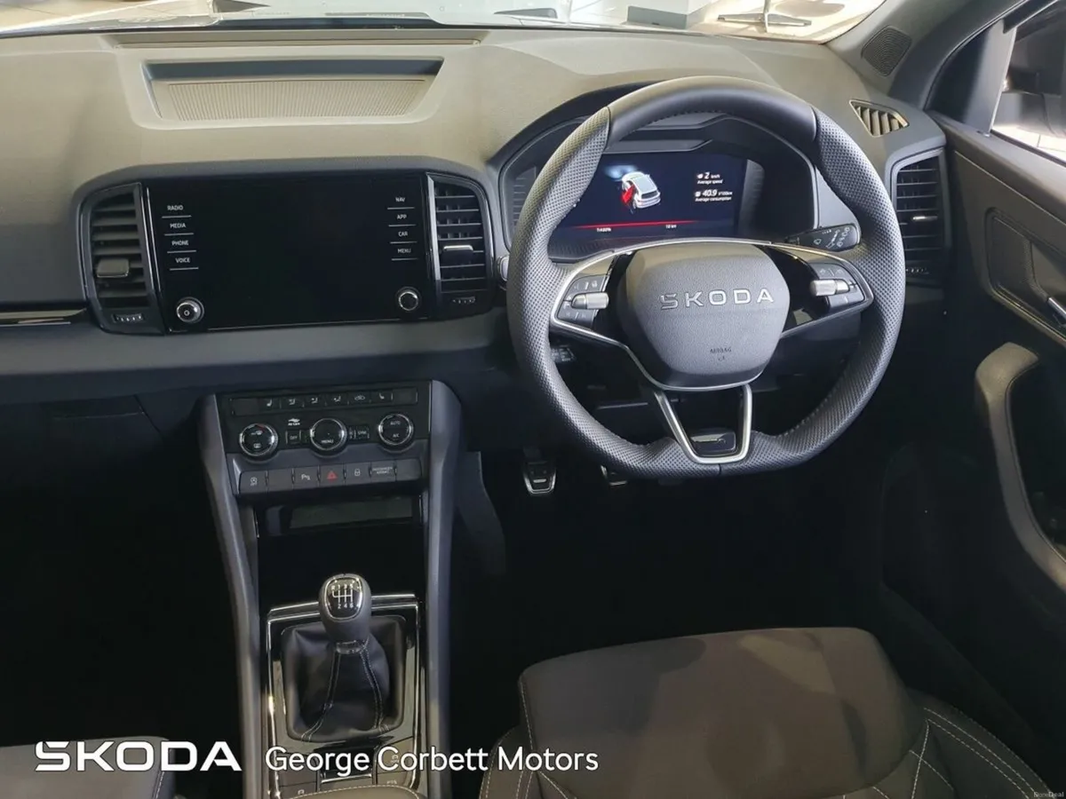 Skoda Karoq Sportline 2.0TDi 115hp - Panormic Sunr - Image 2