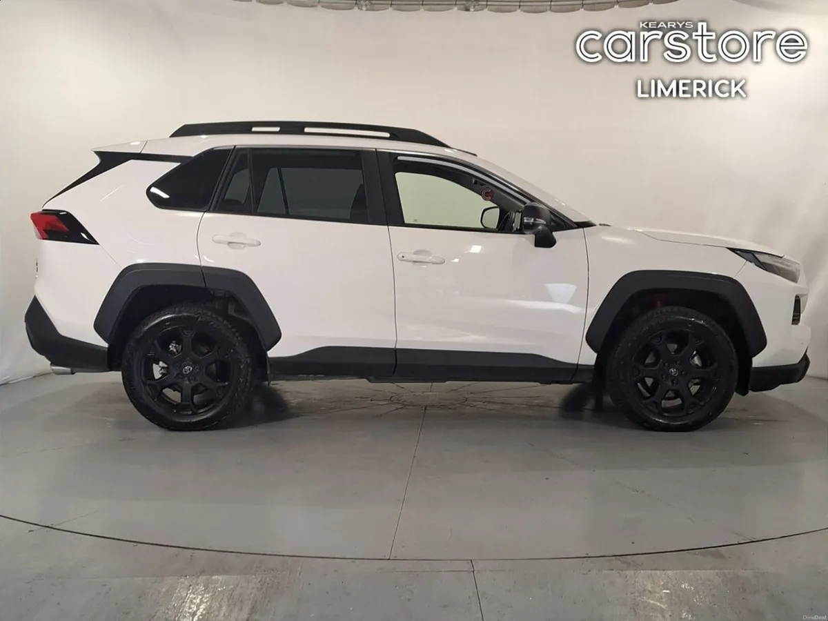 Toyota RAV4 Adventure Off Road HEV - Image 2