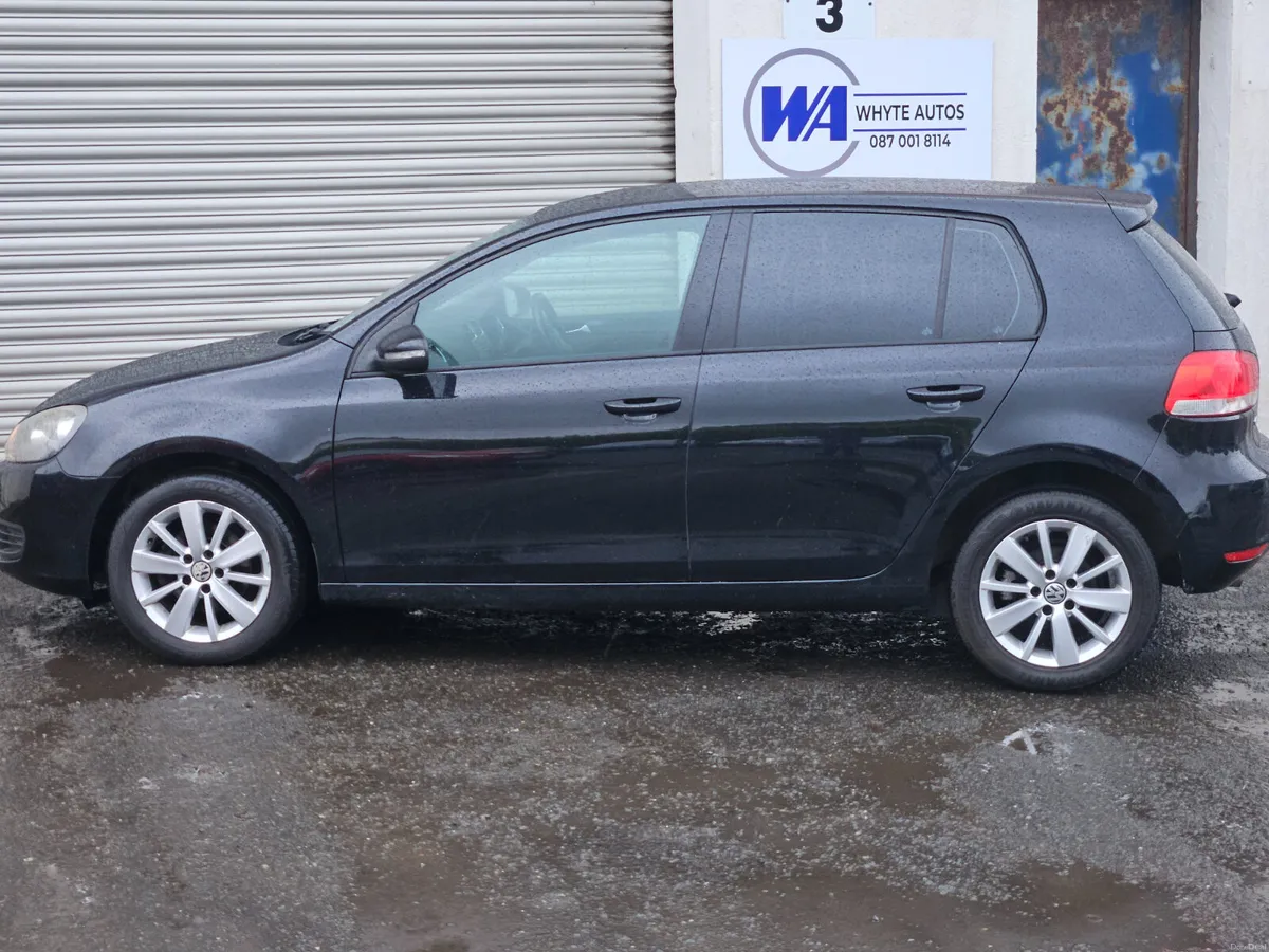 Volkswagen Golf 2011 1.6 TDI - Image 4
