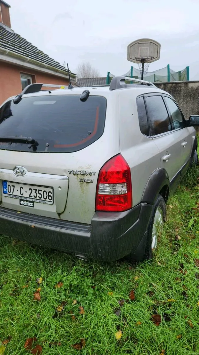 07 Hyundai Tucson - Image 3
