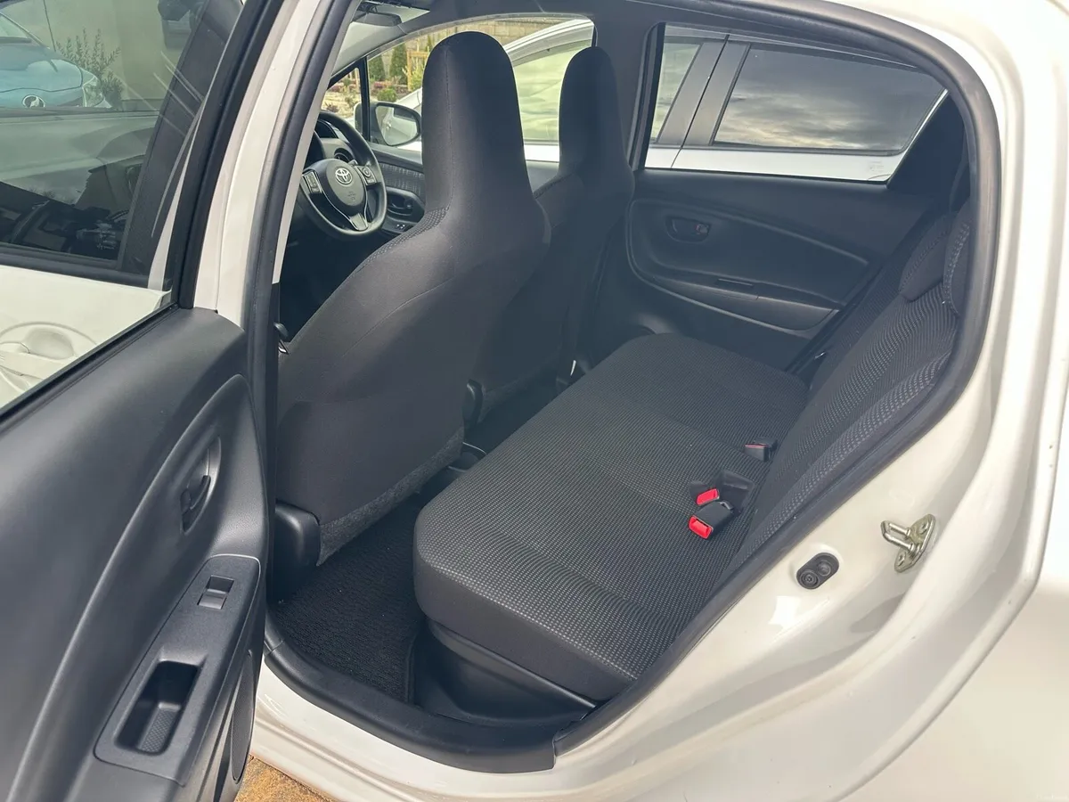Toyota Vitz 2019 Hybrid - Image 4