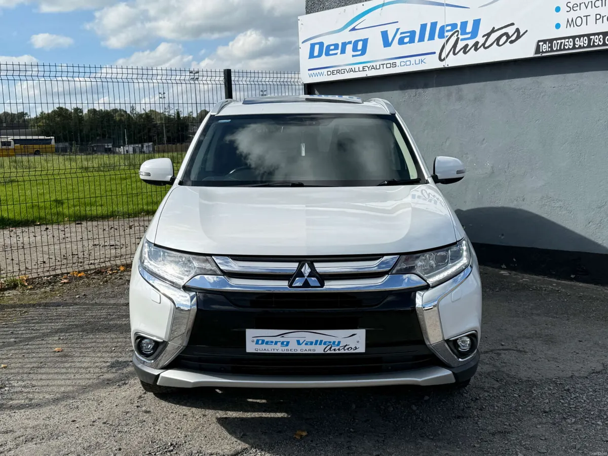 MITSUBISHI OUTLANDER 2.3 Outlander DI-D 4 4WD 5dr - Image 3