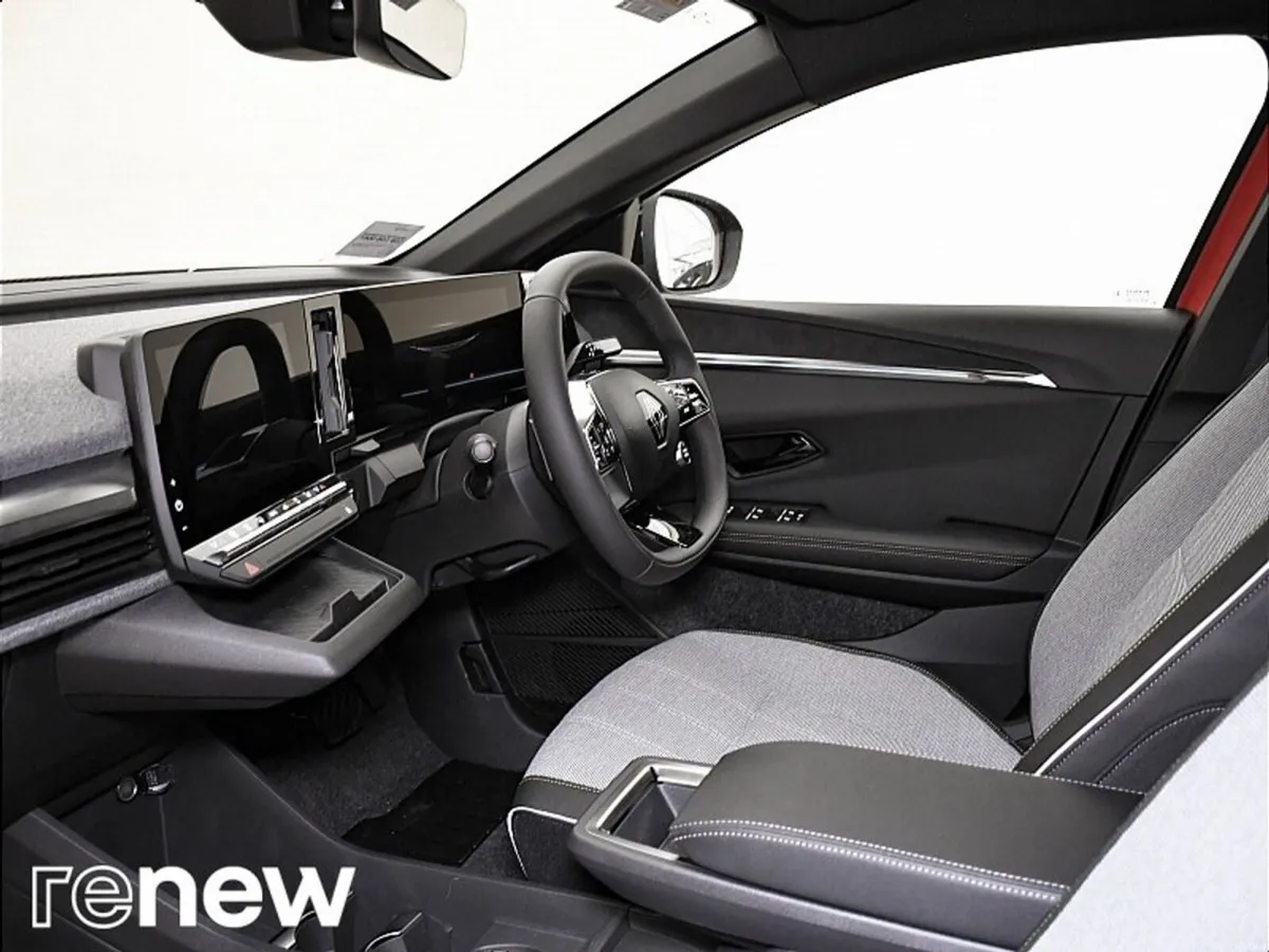 Renault Megane E-Tech Techno EV60 220hp - Image 5