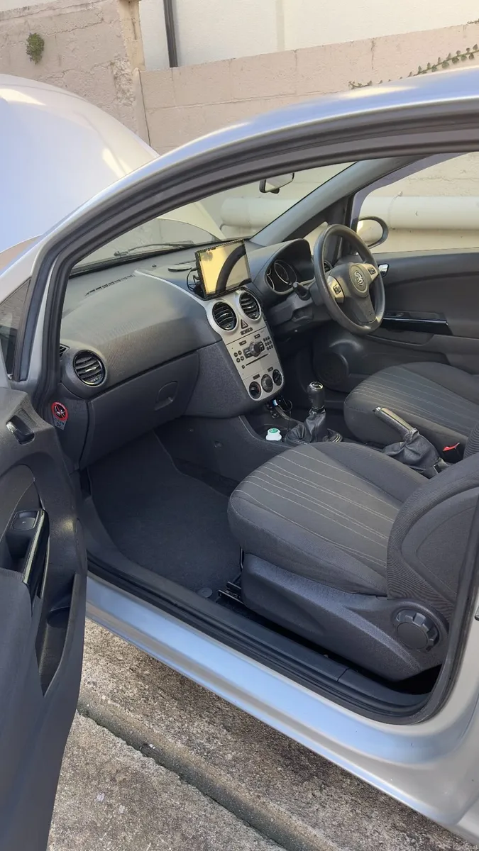 Vauxhall Corsa 2009 - Image 4