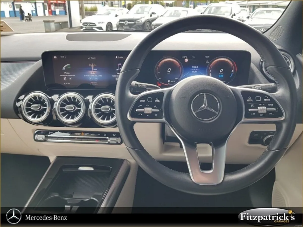 Mercedes-Benz GLA GLA PHEV 250e A/T Progressive - Image 2