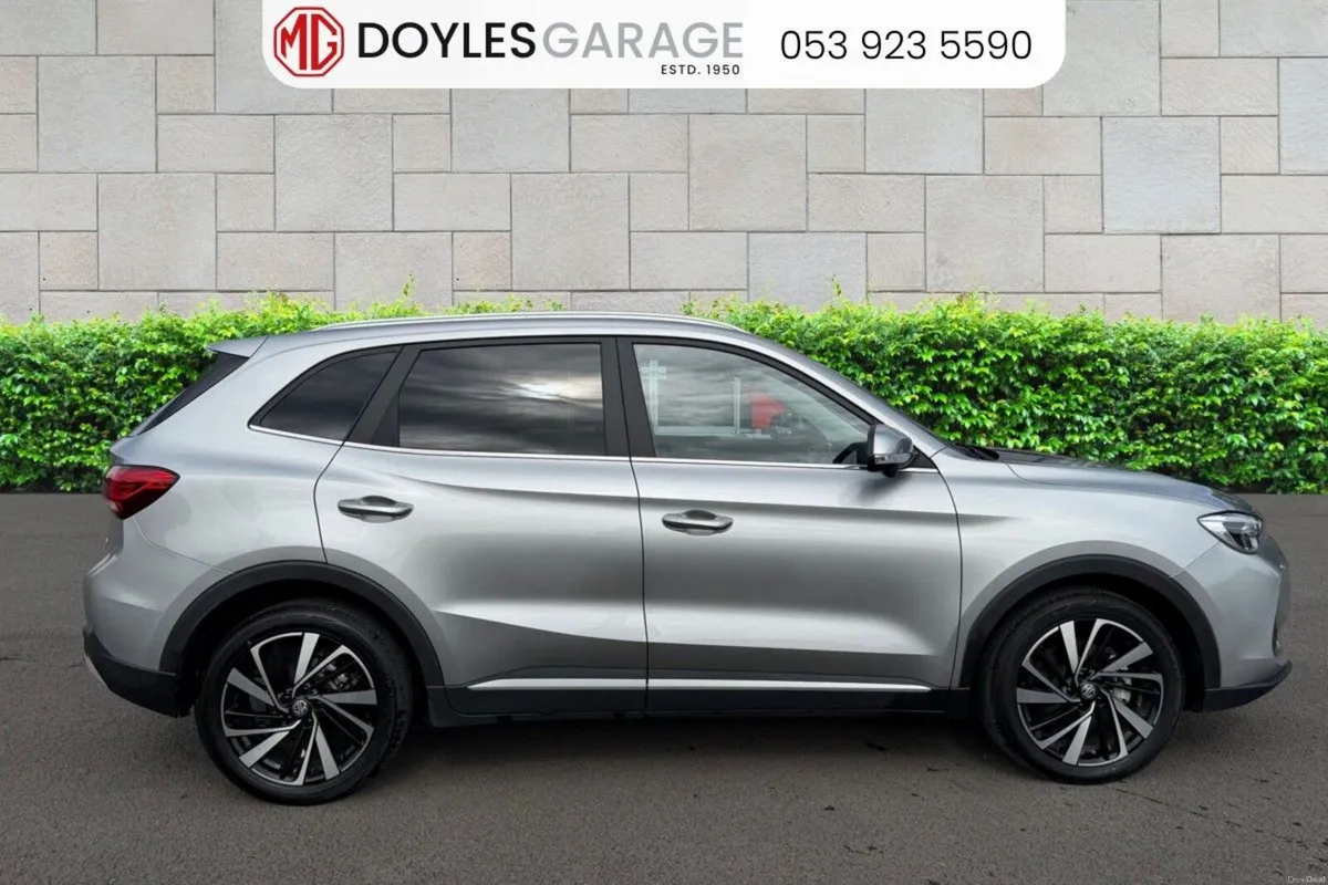 MG ZS Exclusive HEV - Image 2