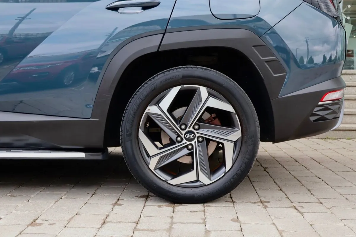 Hyundai Tucson 4WD Executive Plus PHEV Auto , Plug - Image 4