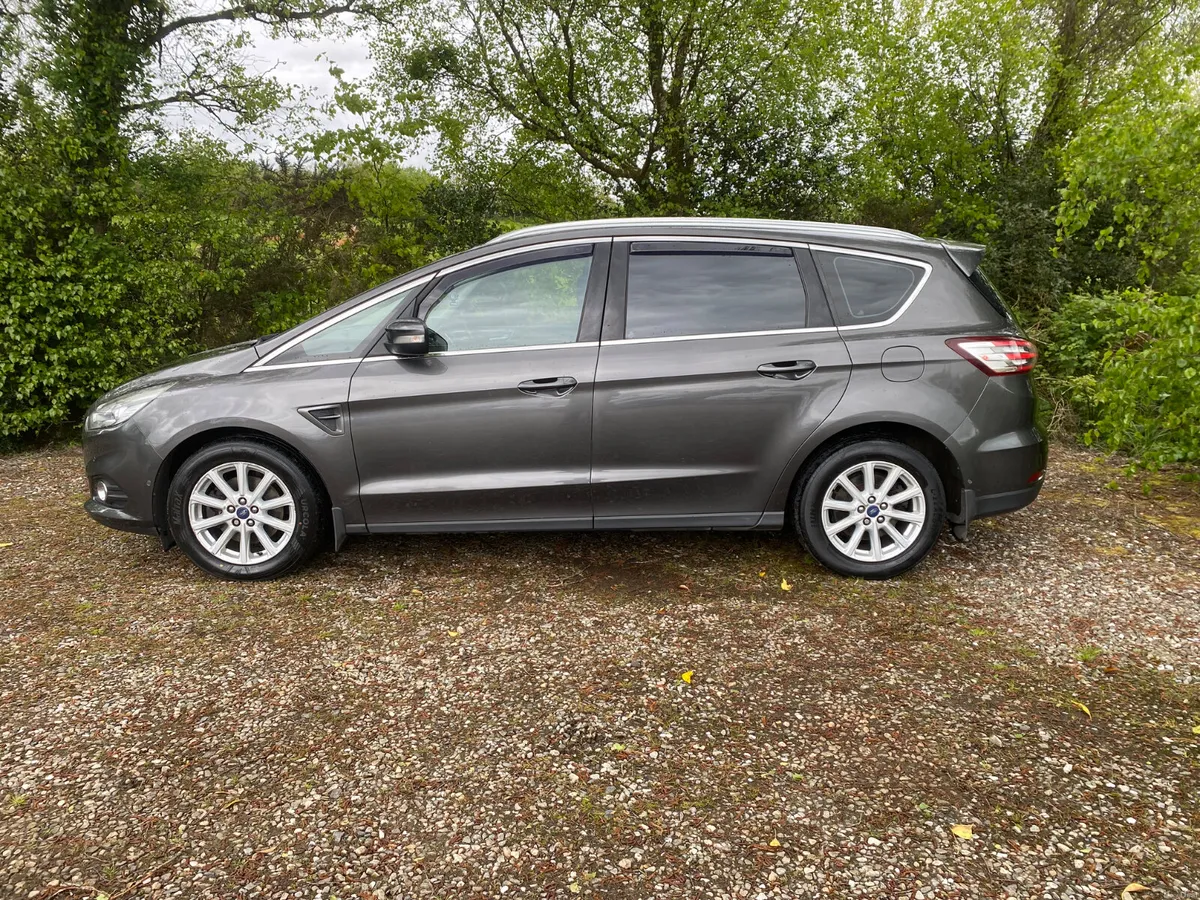 182 Ford S-Max 2.0TD 150BHP High Spec - Image 5