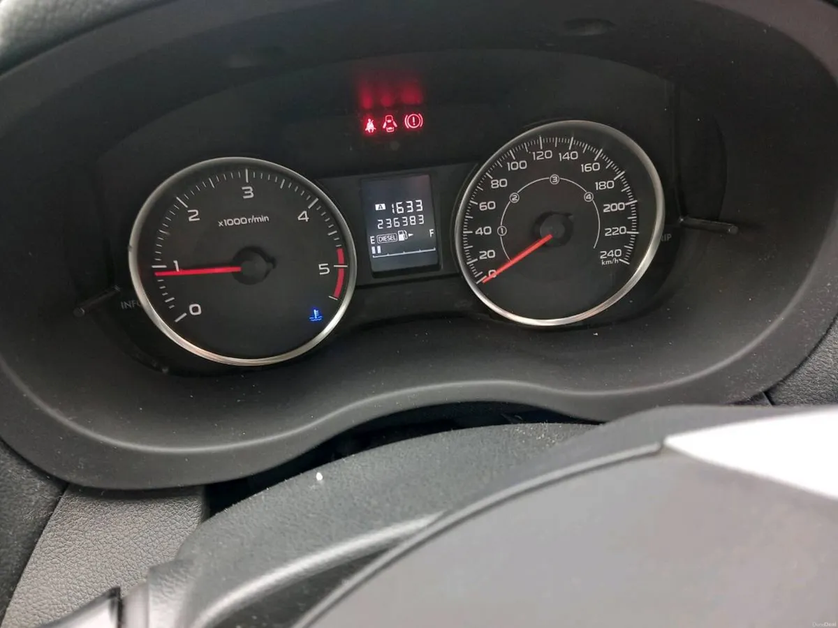 Subaru XV 2012 - Image 4