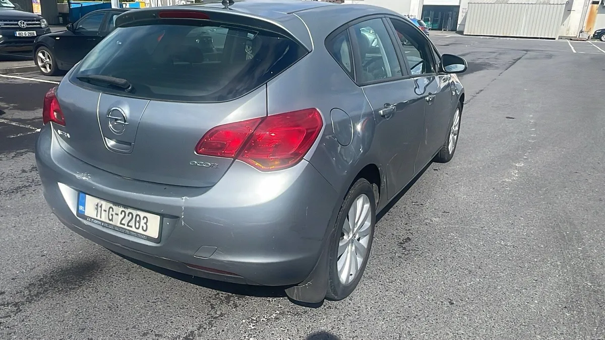 2011 Opel Astra - Image 3