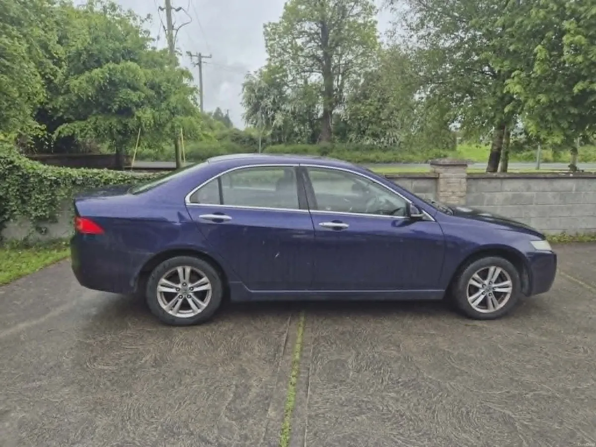 Honda Accord 2004 - Image 3